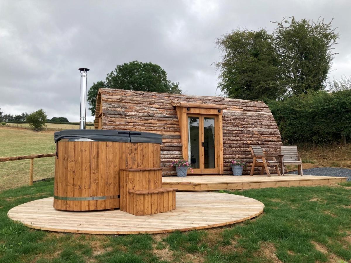 Delor - Bryntalch Glamping Pods Hotel มอนต์โกเมอรี ภายนอก รูปภาพ